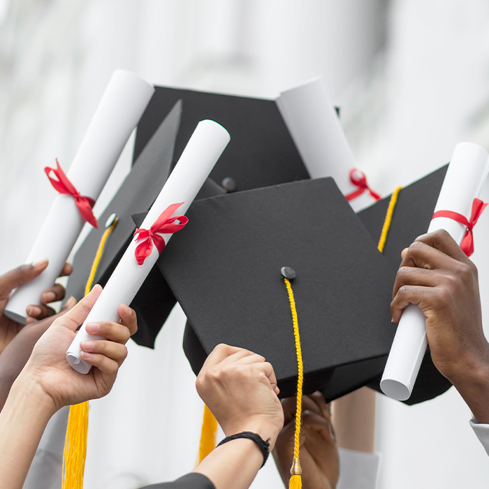  Cadouri de sfârșit de an pentru absolvenți de toate vârstele 