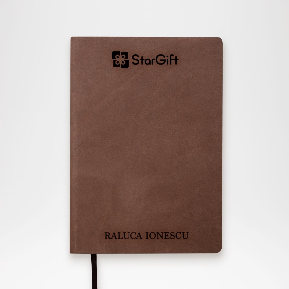 Agendă din piele personalizată cu logo pe centru și nume