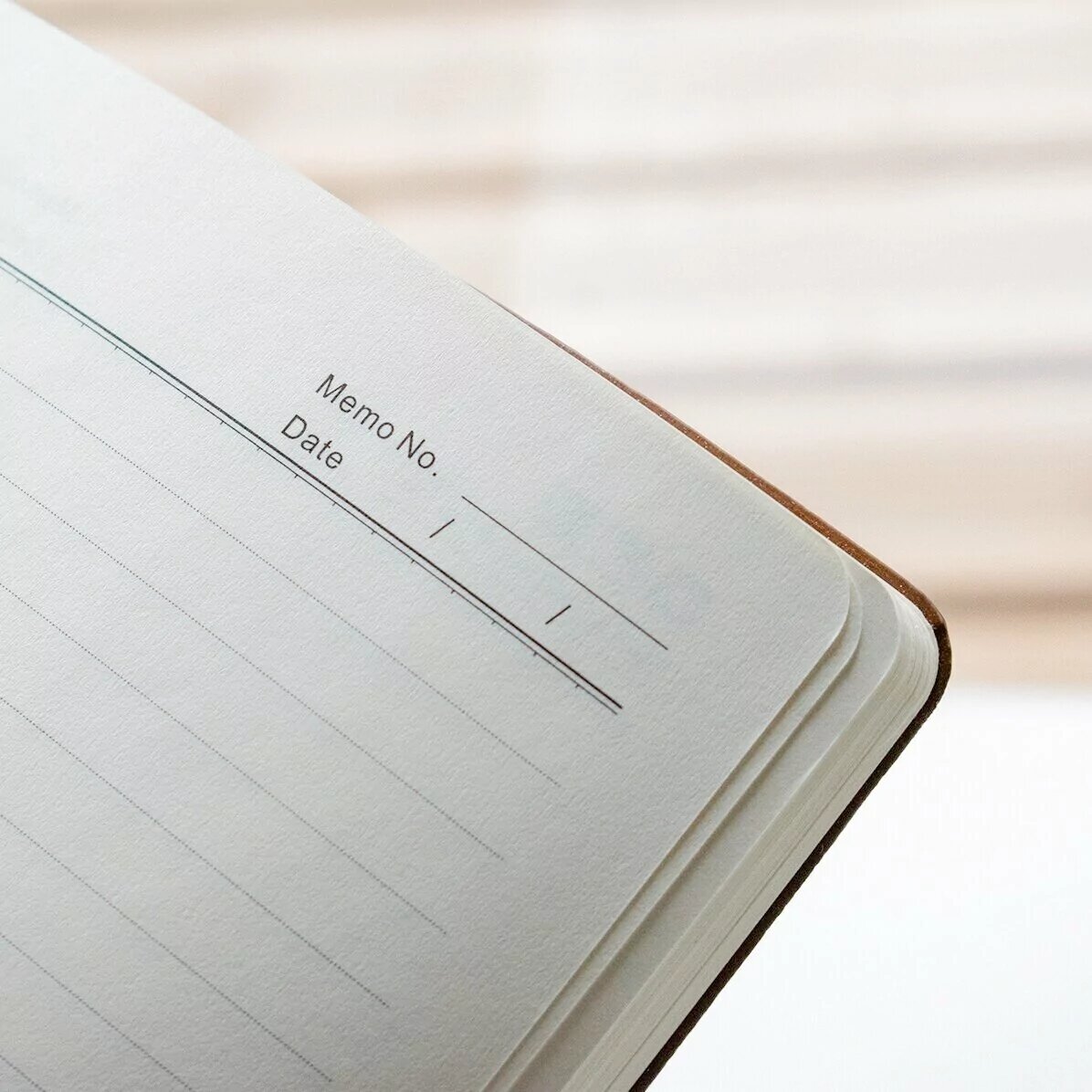 Agendă din piele personalizată cu text și zodia Capricorn