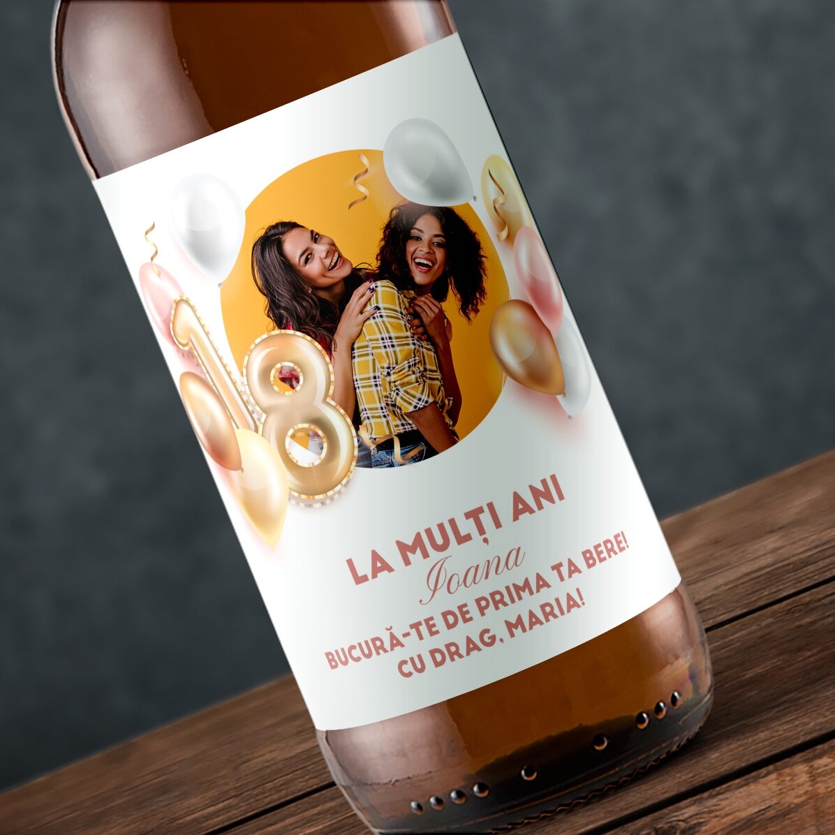 Bere personalizată cu o fotografie și text pentru majorat