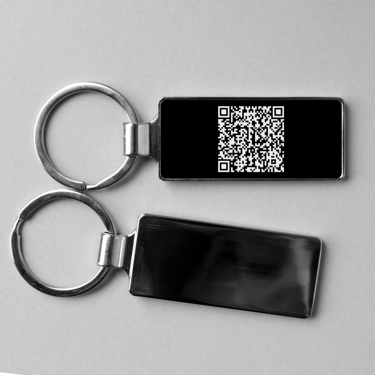 Breloc personalizat cu cod QR - Adaugă contactul