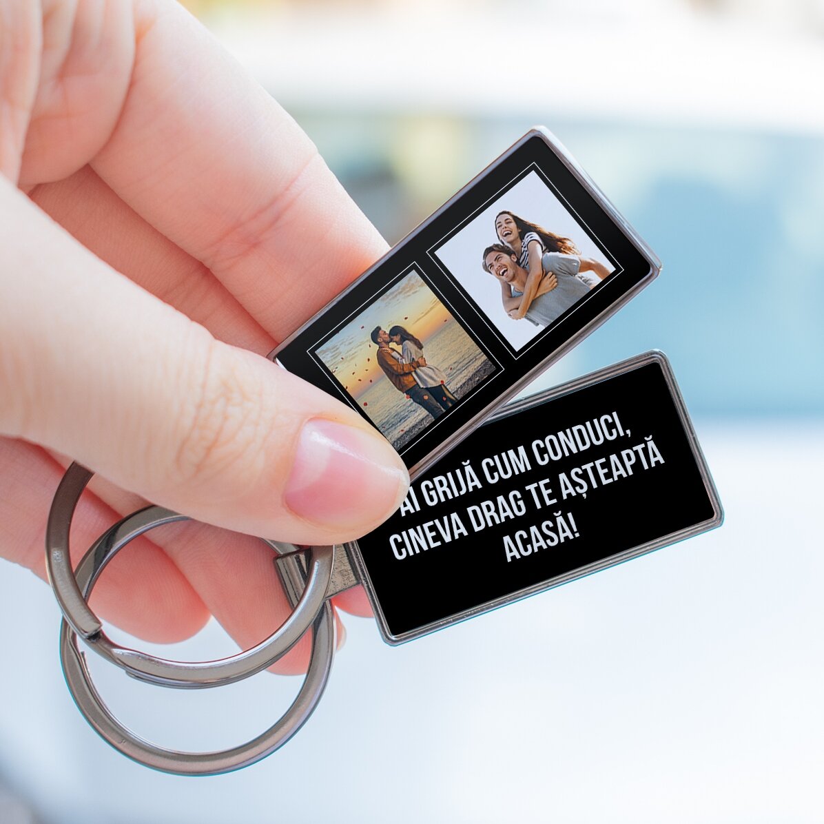 Breloc personalizat cu două poze pătrate și text 