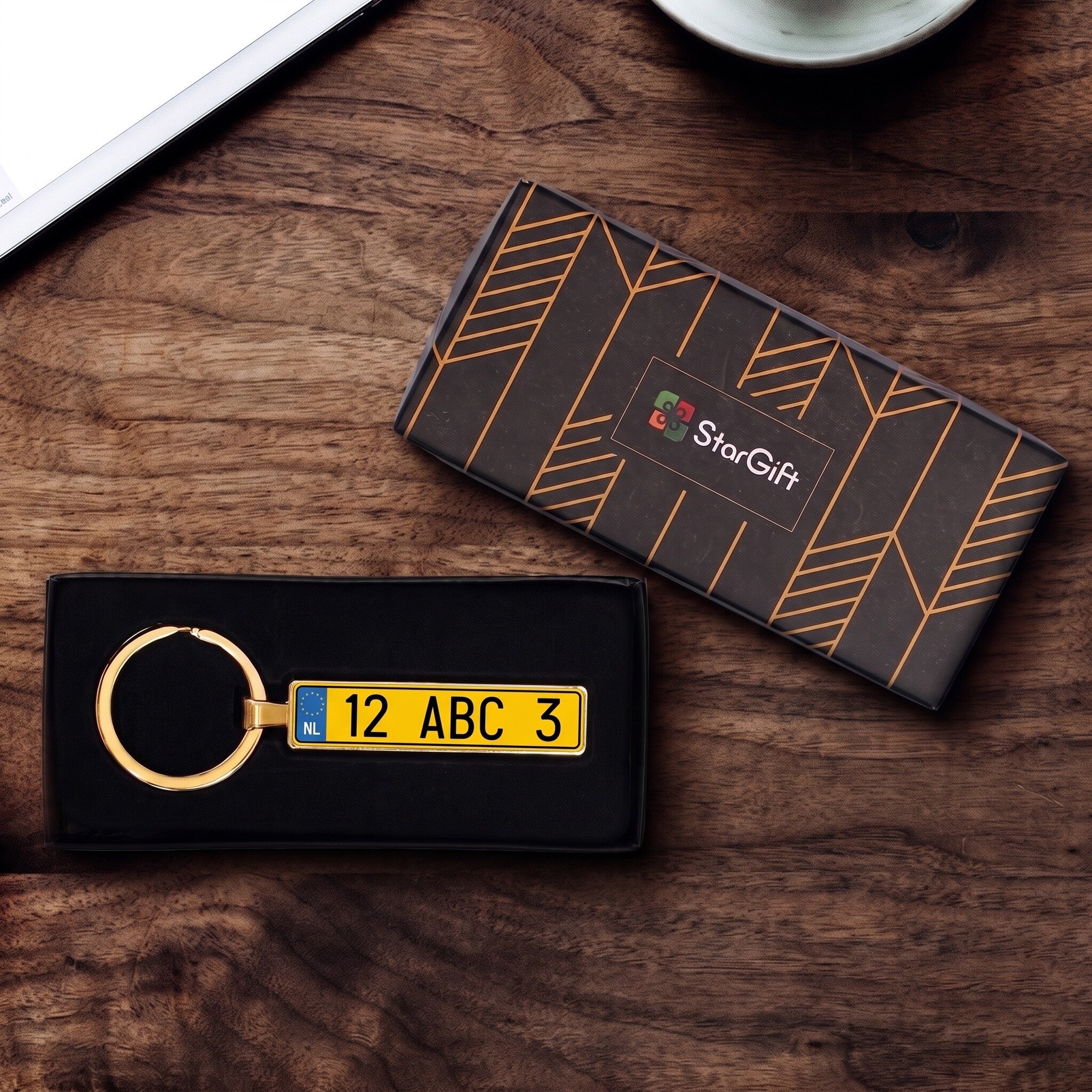 Personalised keyring with Dutch car number plate