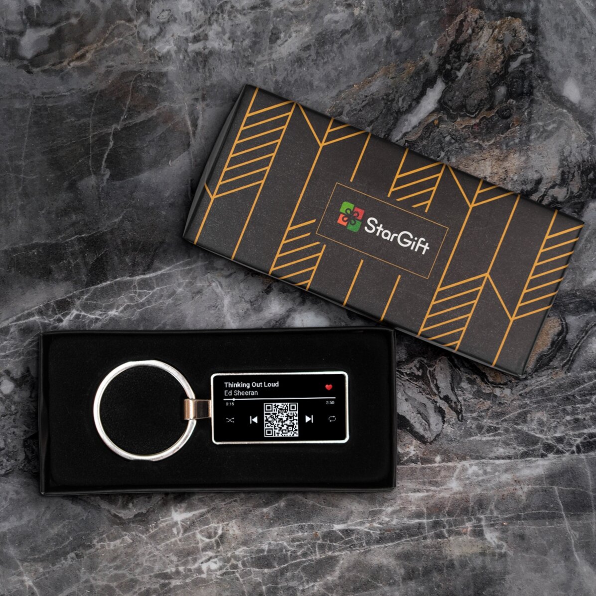 Breloc personalizat cu o poză și cod QR - Melodia noastră