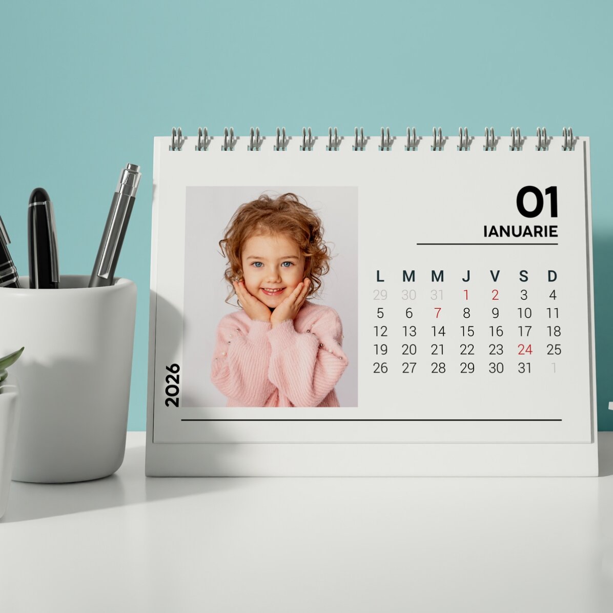 Personalised desk calendar with photos