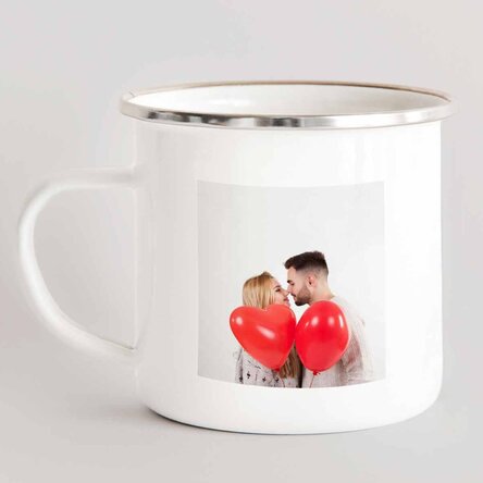 Cană metalică emailată cu o poză și text