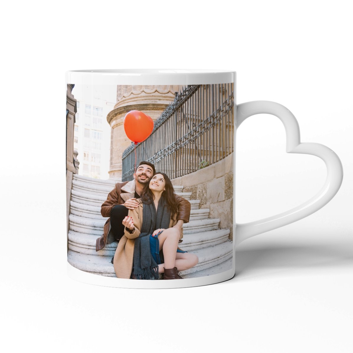 Cană personalizată cu 3 poze și text  - model toartă în formă de inimă 