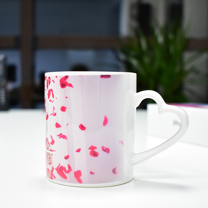 Cană personalizată cu o poză landscape  - model toartă în formă de inimă