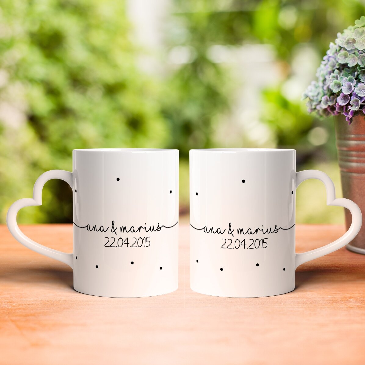 Cani pentru cuplu personalizate cu text și dată - MRS & MR - model toartă în formă de inimă