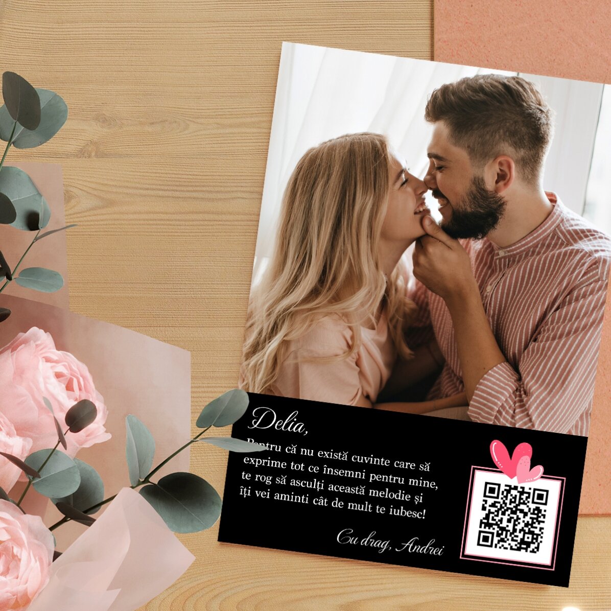 Card personalizat cu o poză, text și cod QR - Love