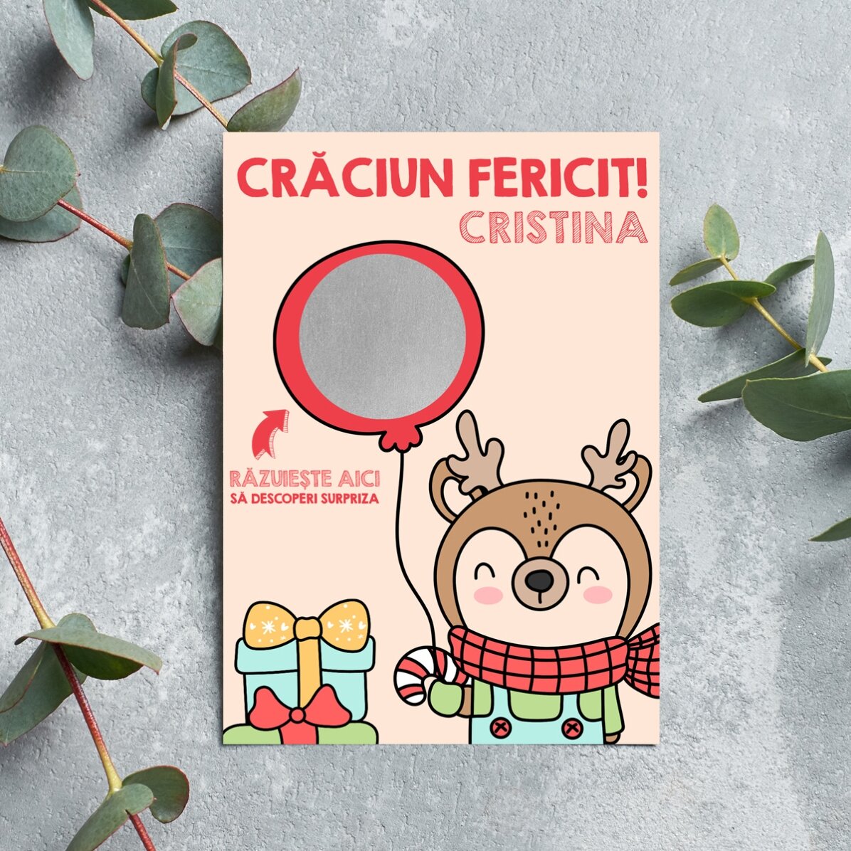 Card răzuibil personalizat de Crăciun - Ren cu balon