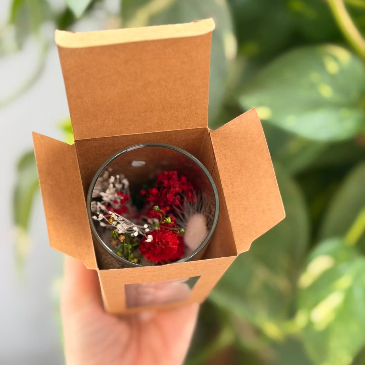 Ornament din sticlă cu flori prezervate personalizat cu text și poză - Love