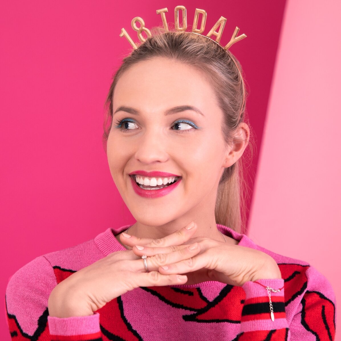 Coroniță aurie majorat- 18 Today