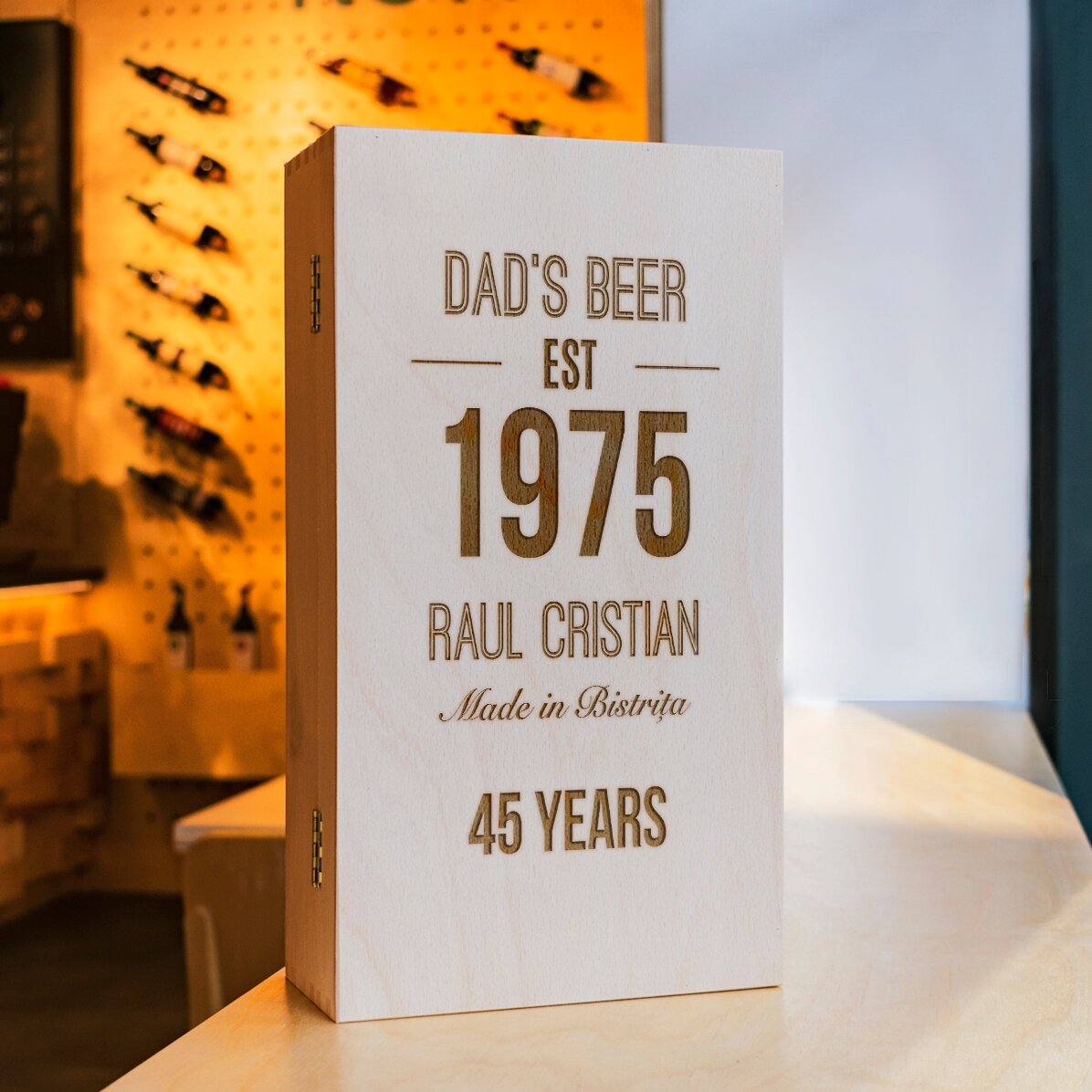 Cutie de bere personalizată pentru trei sticle - Made in...