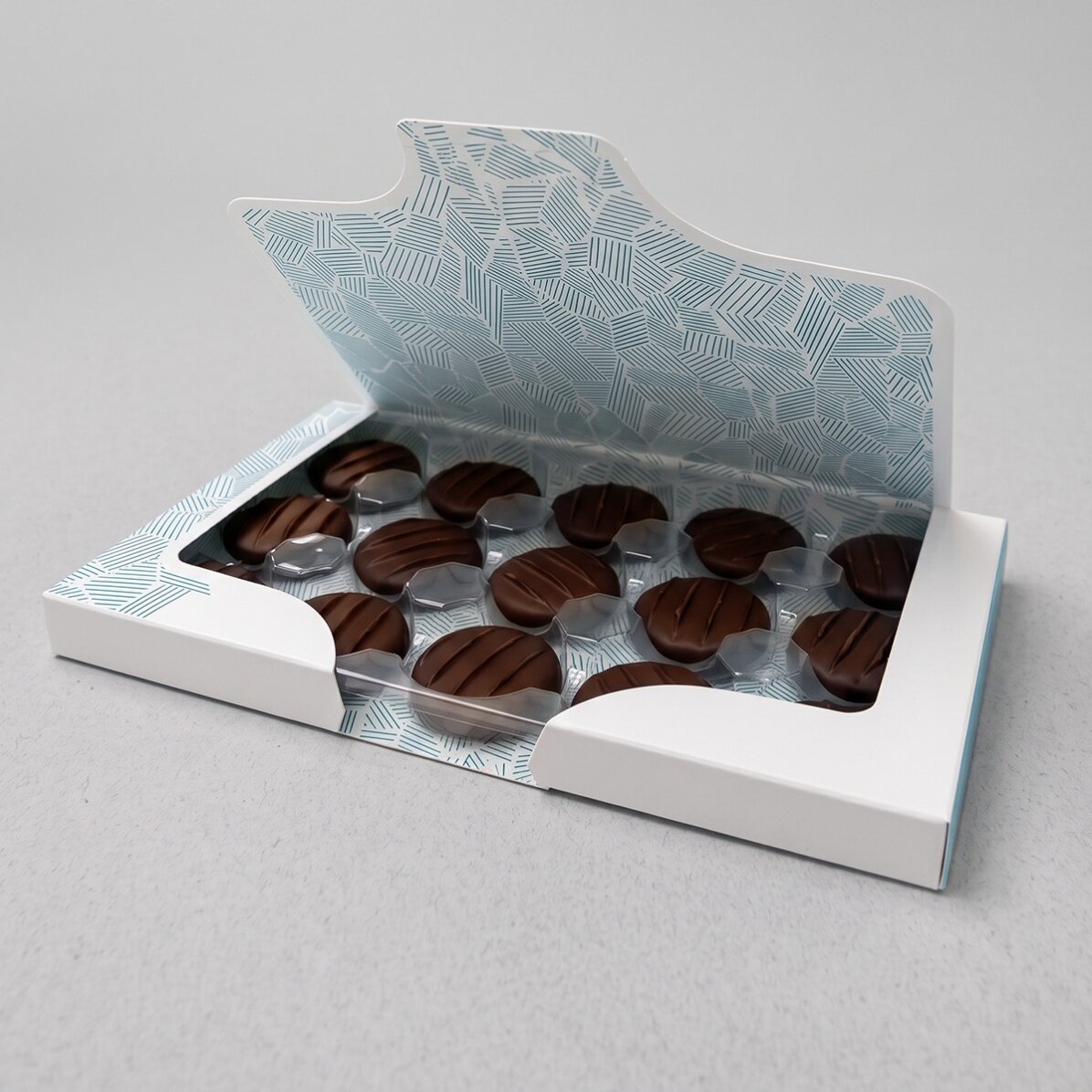 Box of cream-filled sweets, personalised with a logo and message – Christmas design