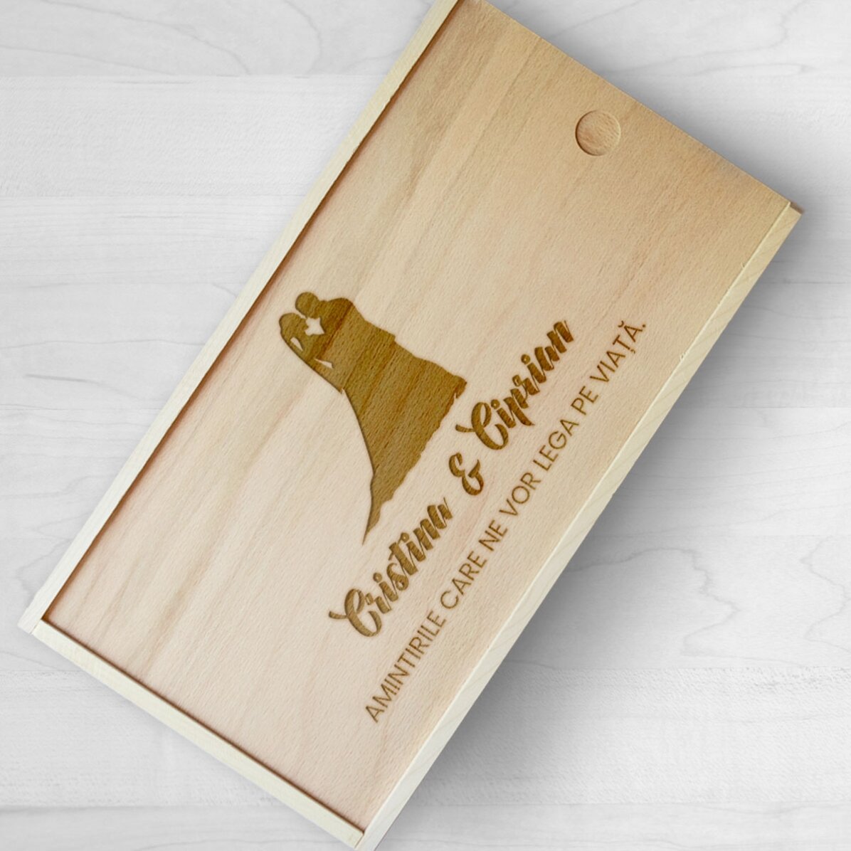 Personalised wooden gift box - Our memories