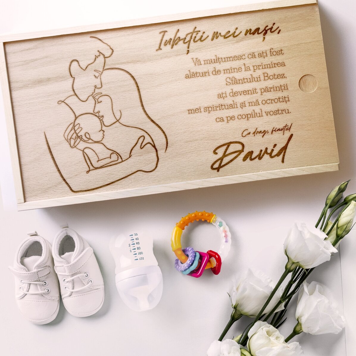 Cutie de cadou personalizată din lemn - Iubiți nași