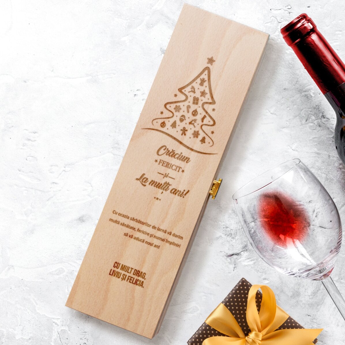 Cutie de vin personalizată - Crăciun fericit și la mulți ani!