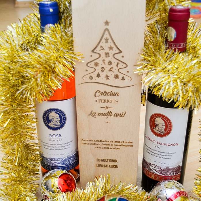 Cutie de vin personalizată - Crăciun fericit și la mulți ani!
