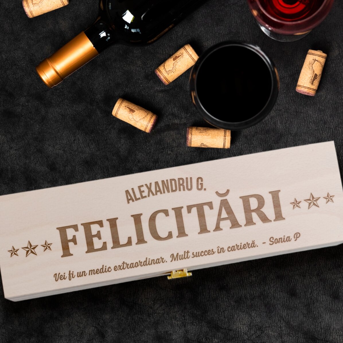 Cutie de vin personalizată cu mesaj - The best