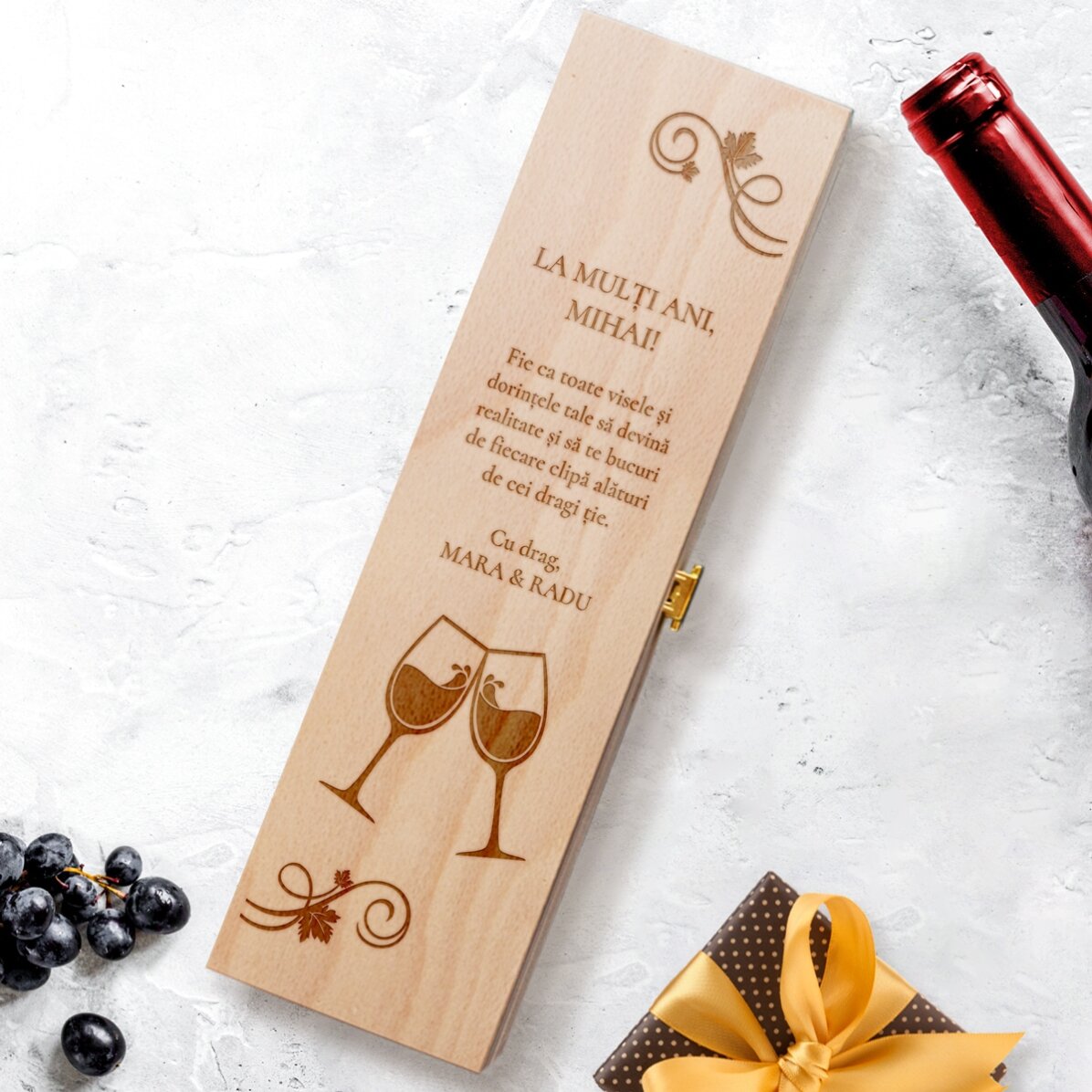 Cutie de vin personalizată cu mesaj - Urare de ziua ta