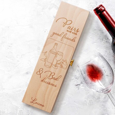 Cutie de vin personalizată cu text - Good friends