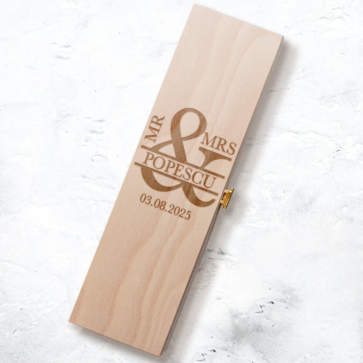 Cutie de vin personalizată cu text - Mrs & Mr