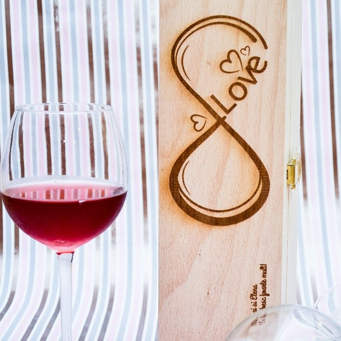 Cutie de vin personalizată - Infinite Love