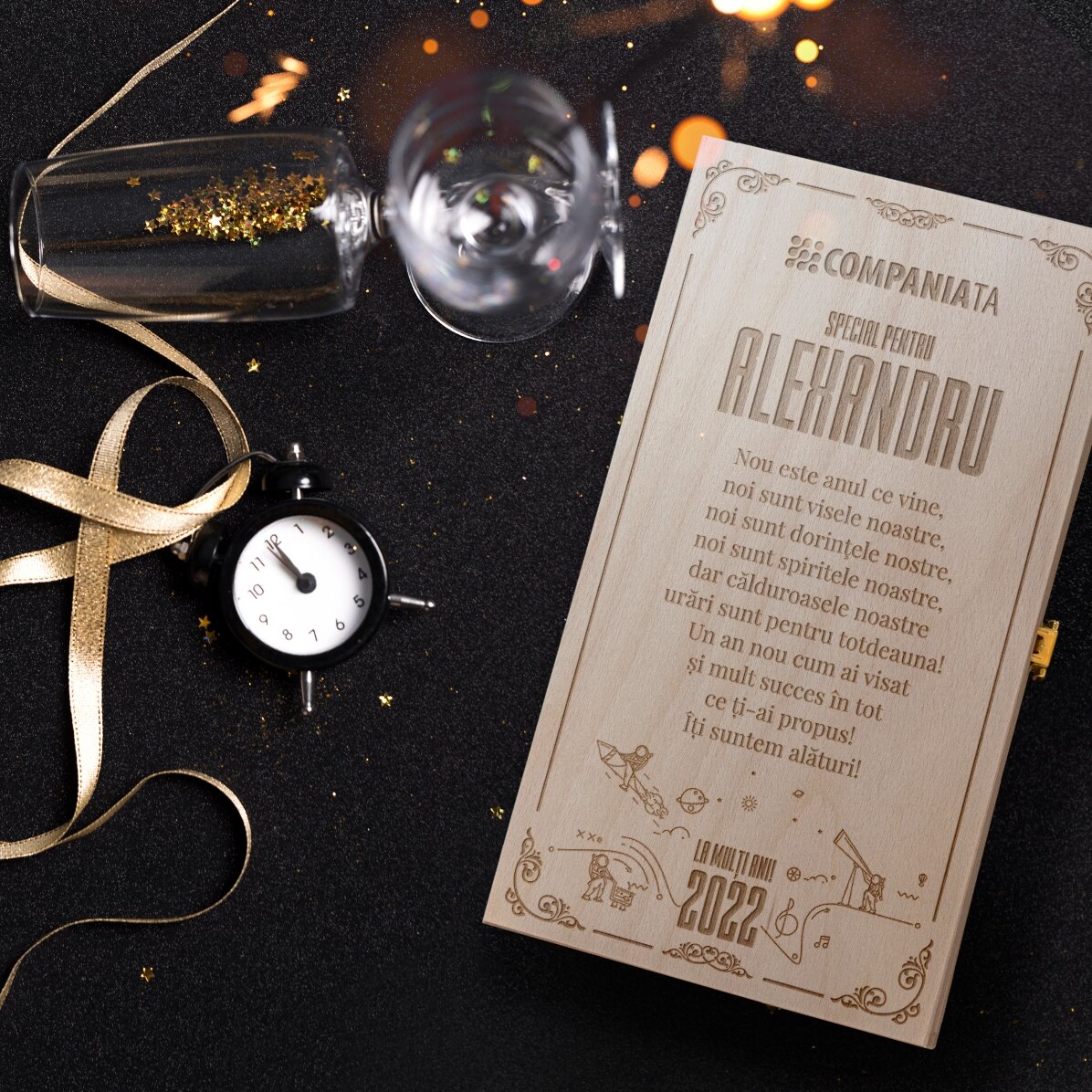 Cutie de vin personalizată pentru două sticle de vin cu logo și mesaj - La mulți ani!