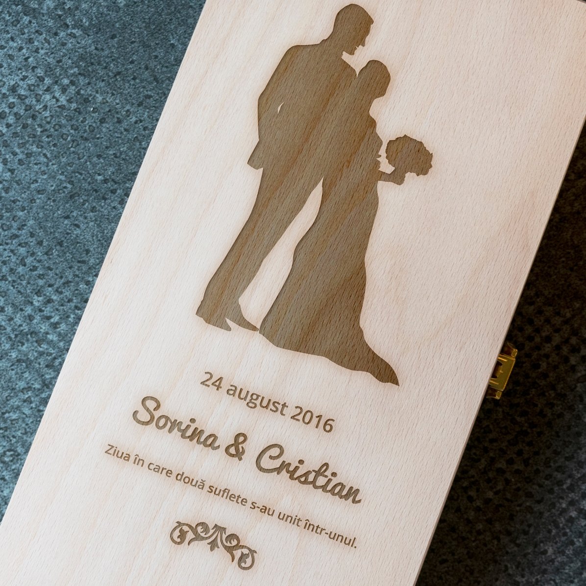 Cutie de vin personalizată pentru două sticle - Două suflete