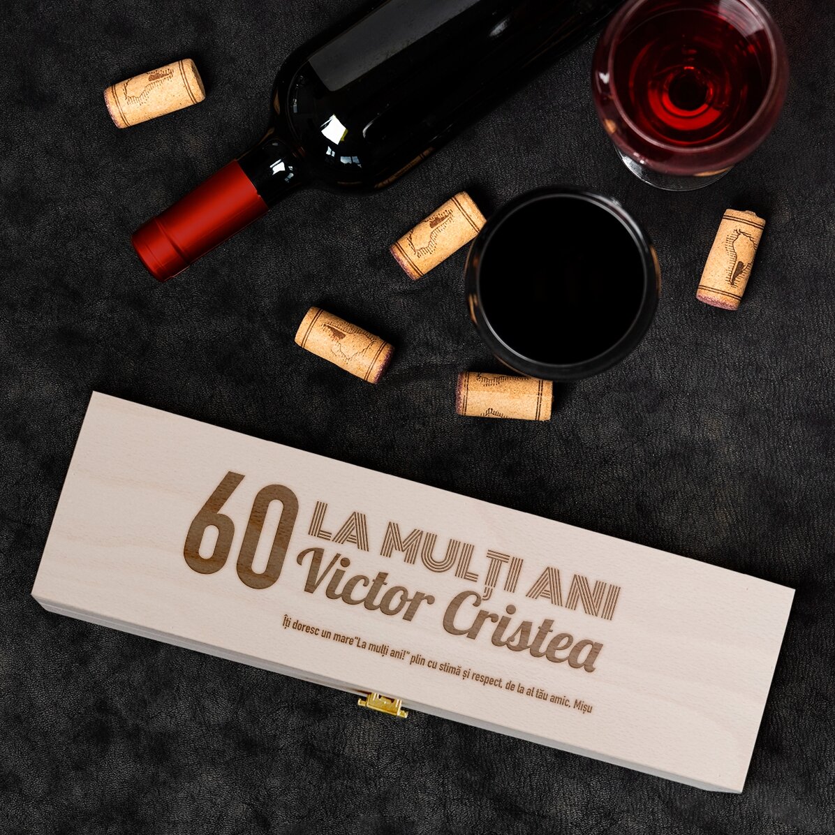 Cutie de vin personalizată pentru zi de naștere cu mesaj - La mulți ani