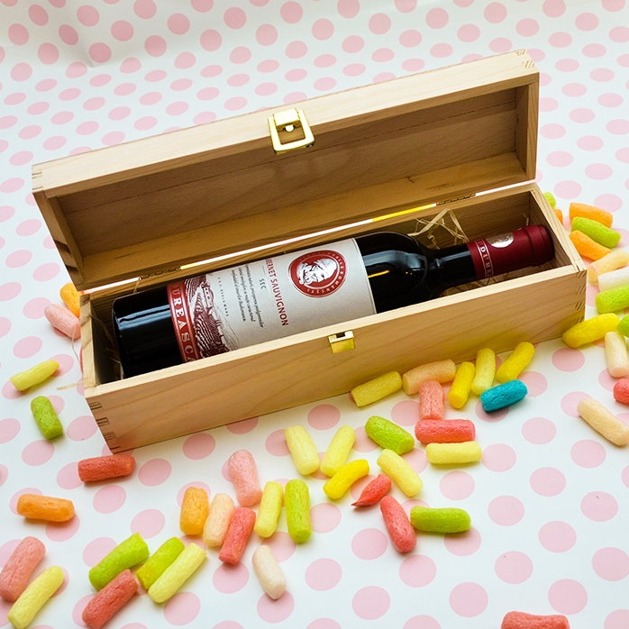 Cutie de vin personalizată - Tort Aniversar