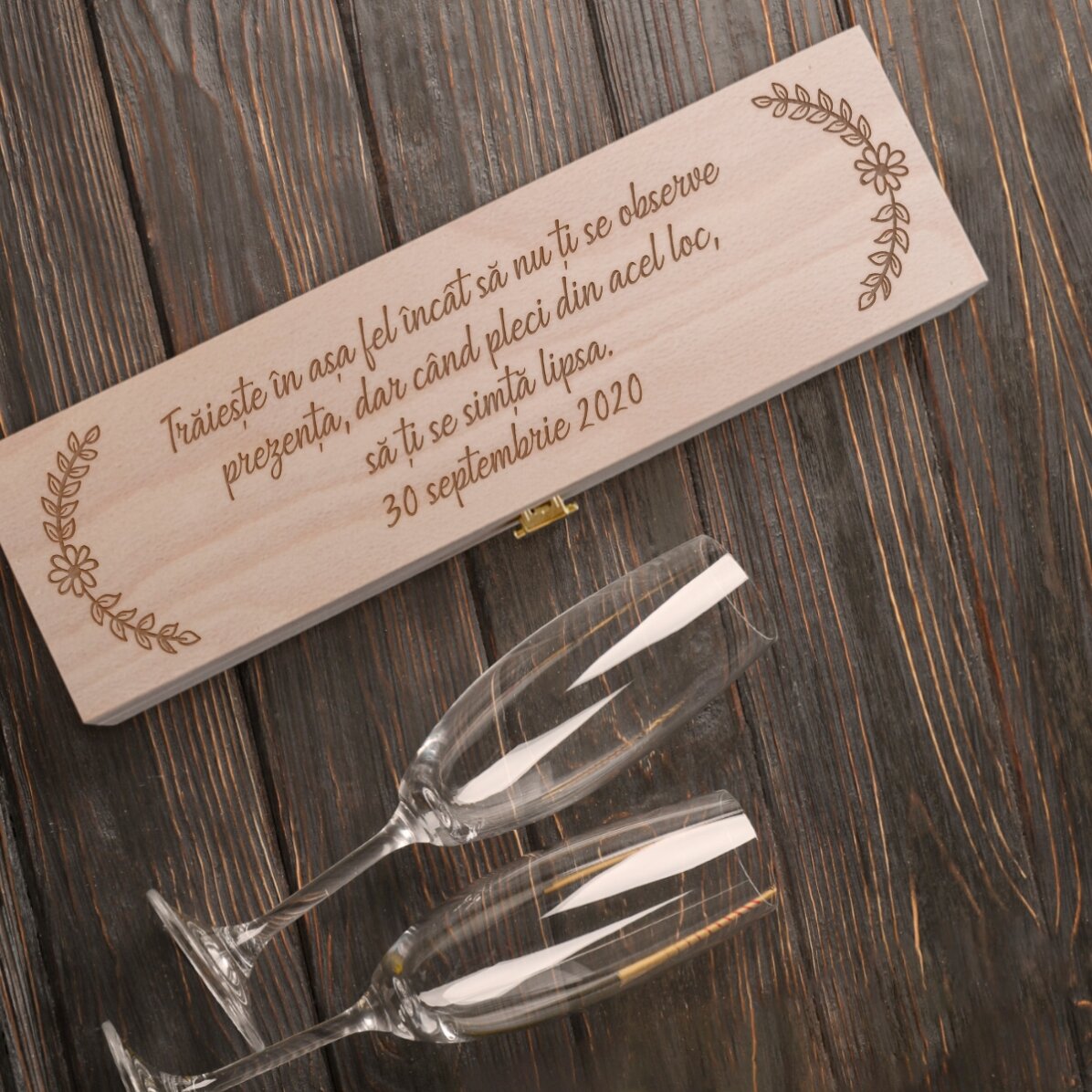 Cutie de vin spumant personalizată cu mesaj