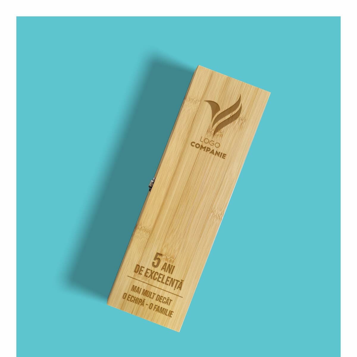 Bamboo wine boxes with accessories