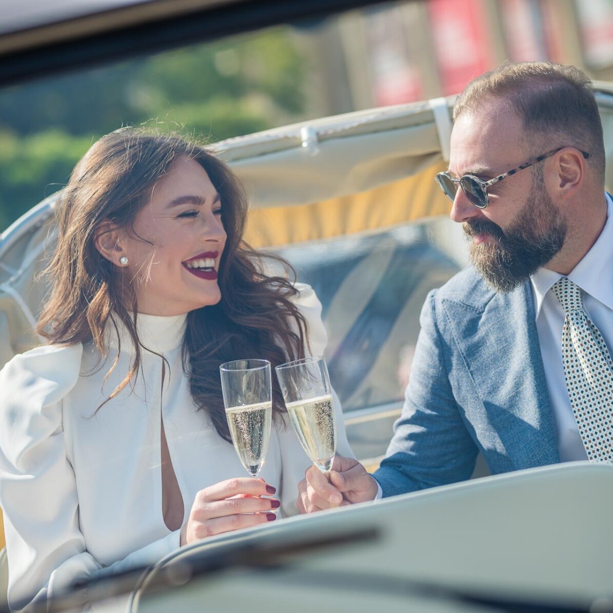 Experiență cadou pentru cuplu - Plimbare romantică cu TukTuk-ul în București