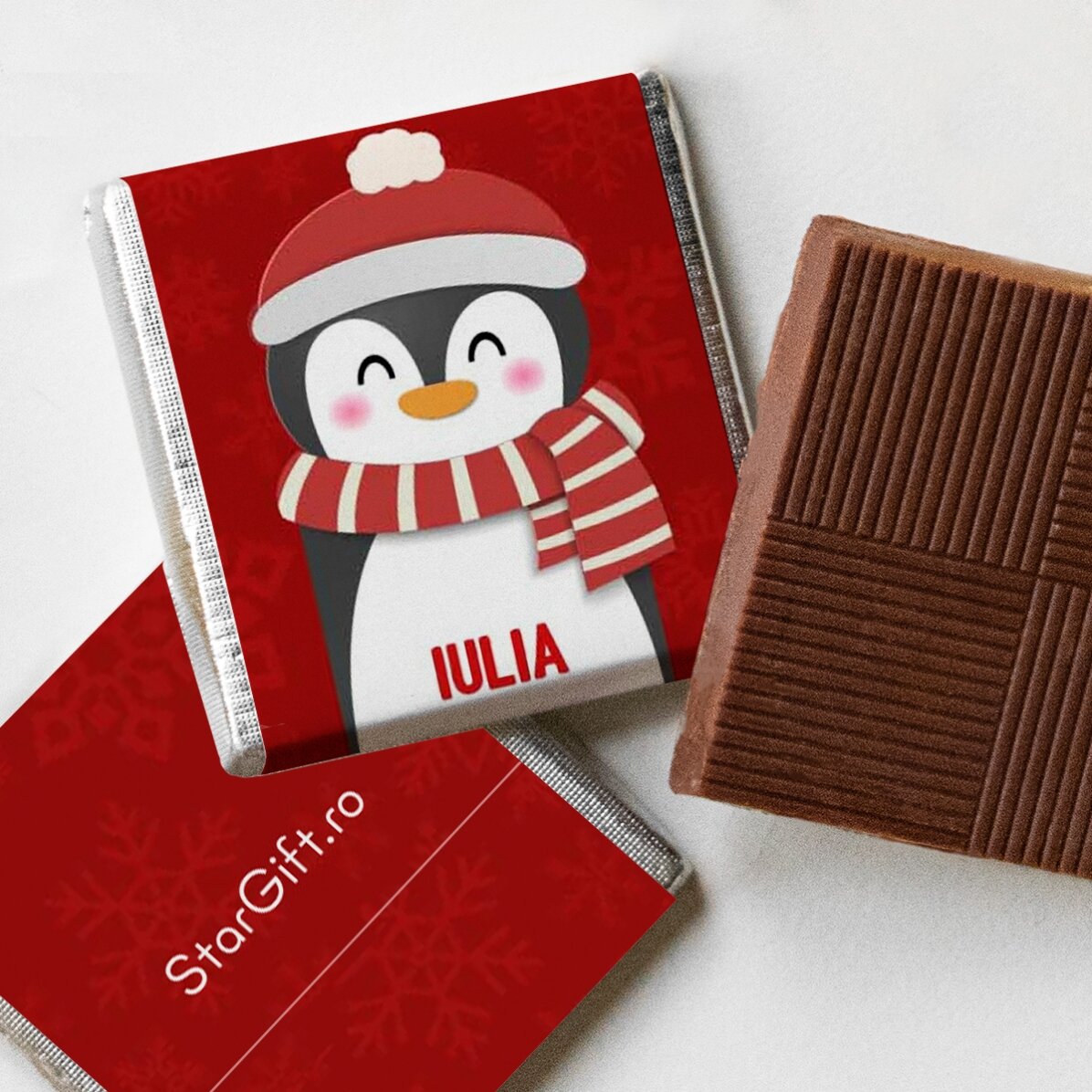 Globe with 10 mini chocolates personalised with names - Merry Christmas