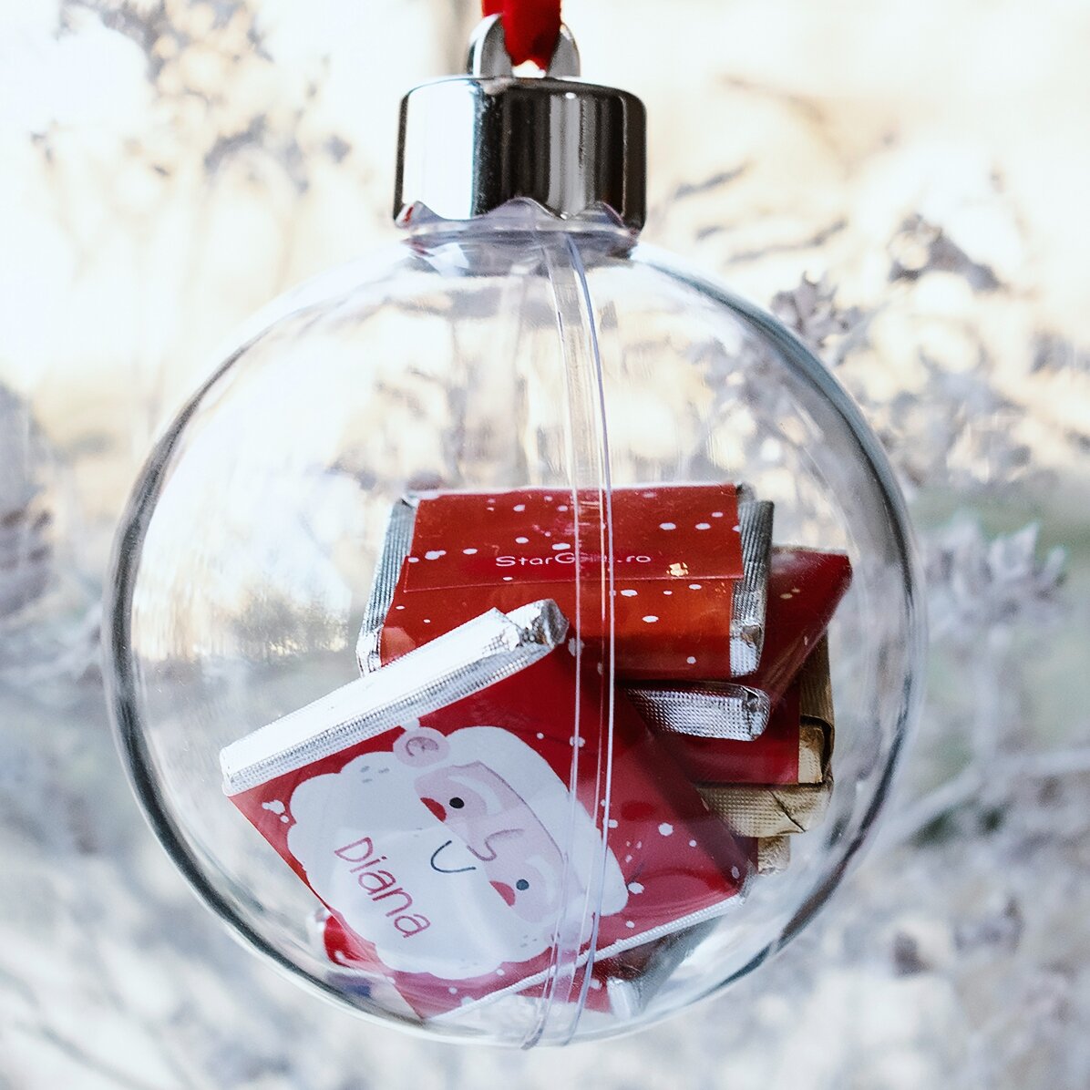 Glob cu 10 mini ciocolățele personalizate cu nume - Moș Crăciun