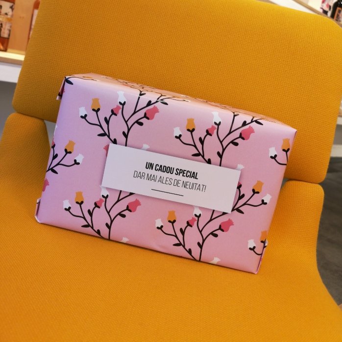 Hârtie de împachetat cadouri personalizată cu text în chenar - Model de toamnă