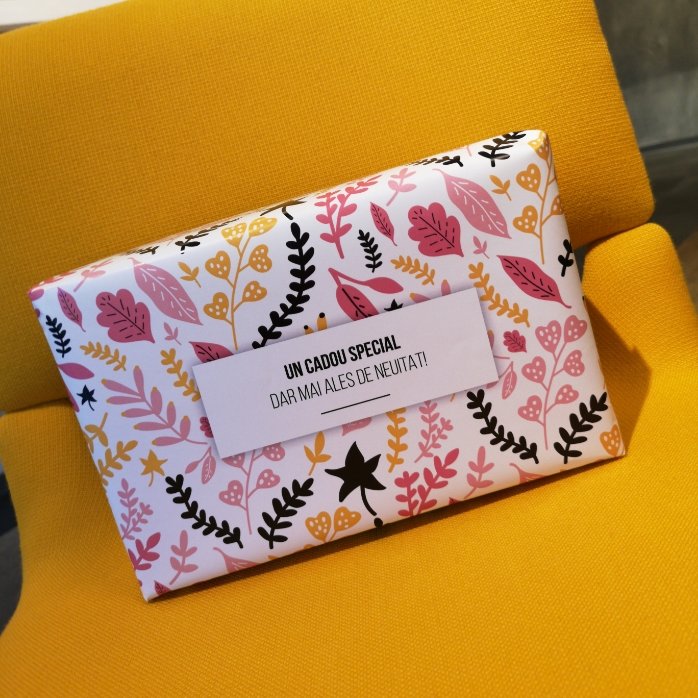 Hârtie de împachetat cadouri personalizată cu text - Frunze de toamnă