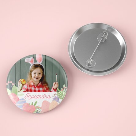 Insignă personalizată cu nume și poză - model de Paște 