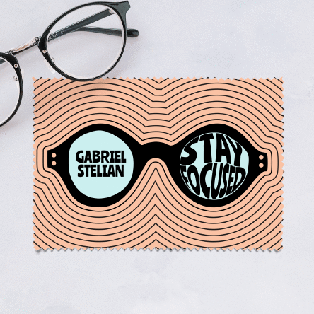 Lavetă personalizată pentru curățare ecrane/ochelari - Stay Focused