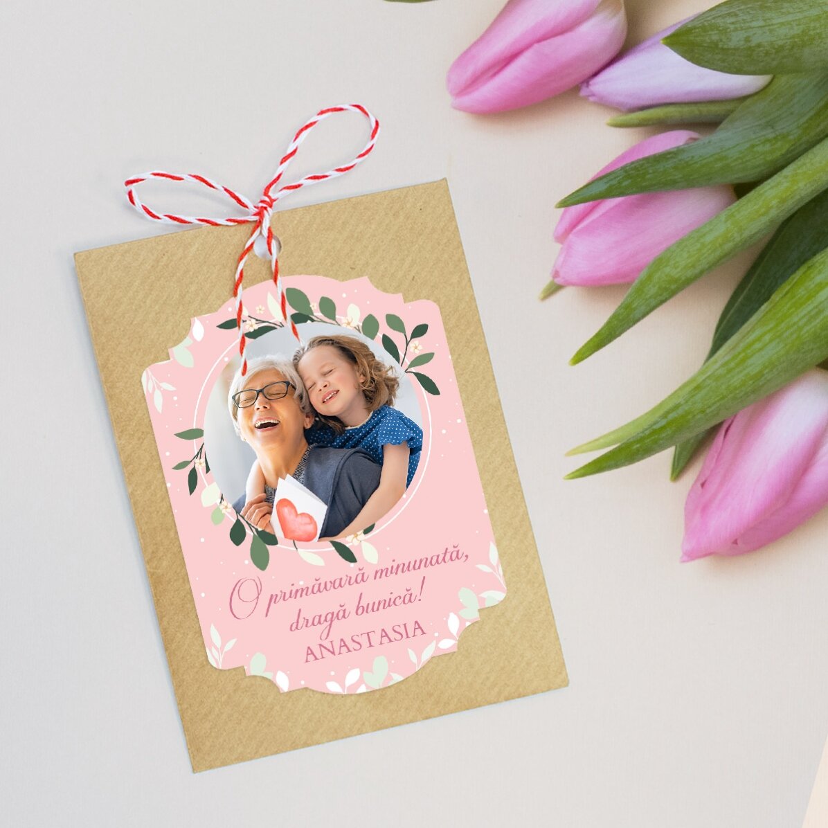 Mărțișor plantabil personalizat cu o poză și mesaj pentru bunică