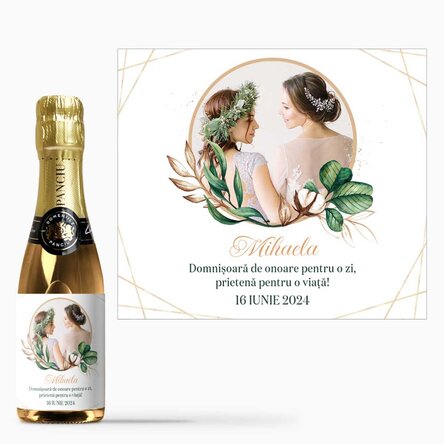 Mini sticluță de vin spumant personalizată cu o poză și text pentru domnișoară de onoare