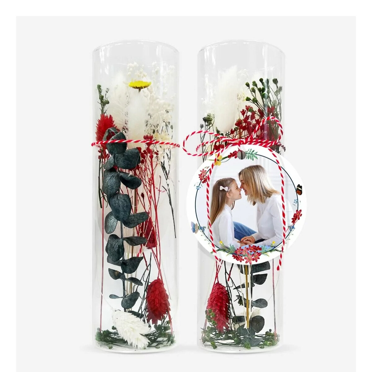 Personalised glass ornaments with preserved flowers
