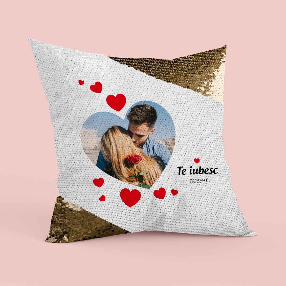 Pernă cu paiete personalizată cu o poză și mesaj de dragoste