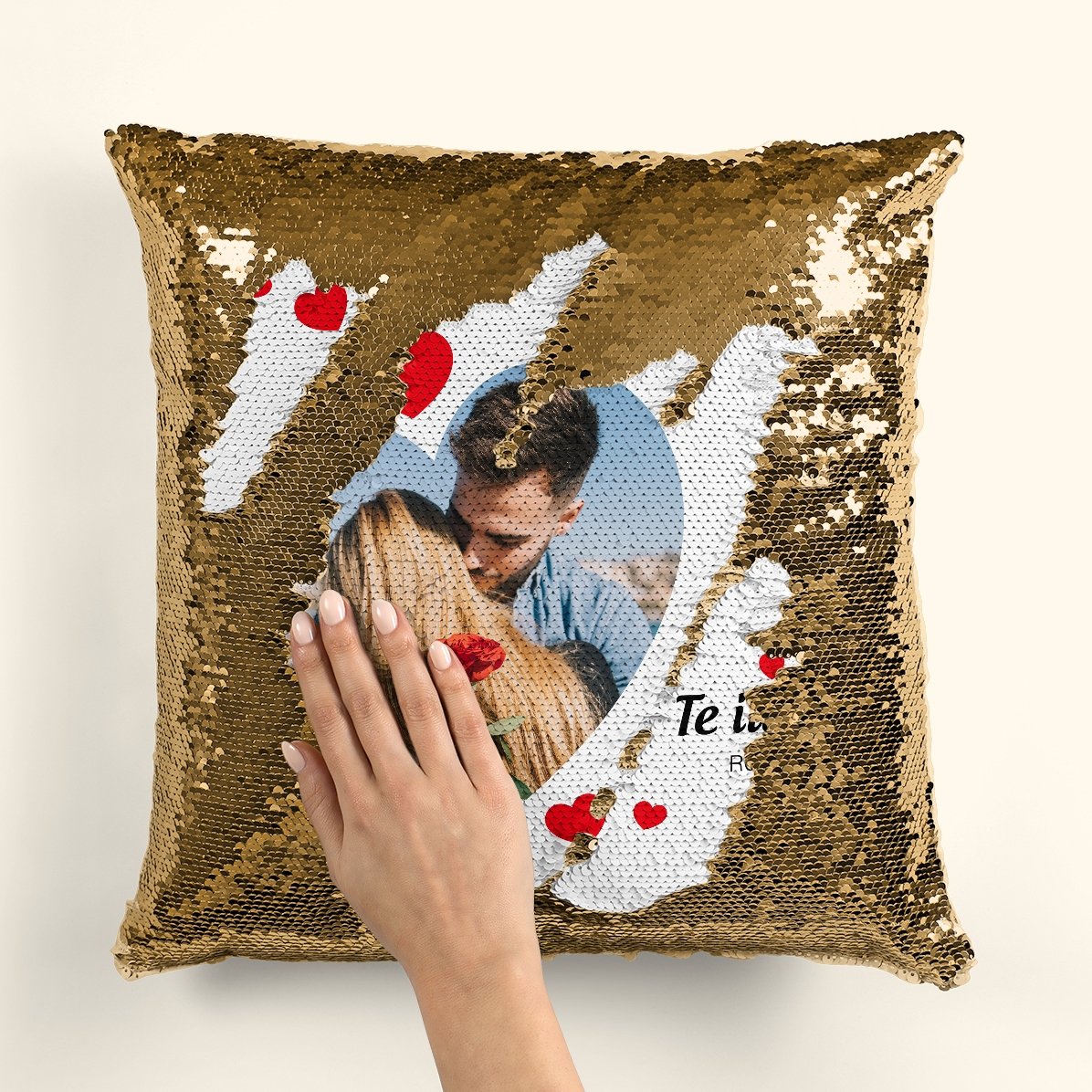 Pernă cu paiete personalizată cu o poză și mesaj de dragoste