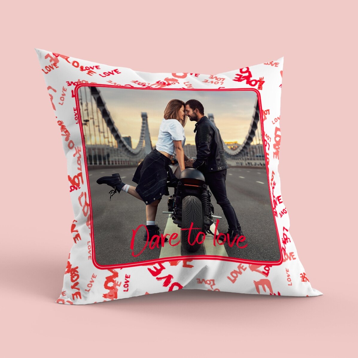 Pernă personalizată cu 5 poze, format mare - Dare to love
