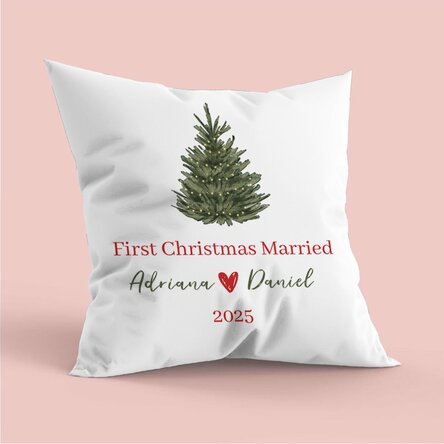 Pernă personalizată cu mesaj - First Christmas Married