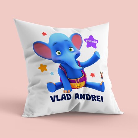 Pernă personalizată cu nume și personajul Elefănțelul TraLaLa