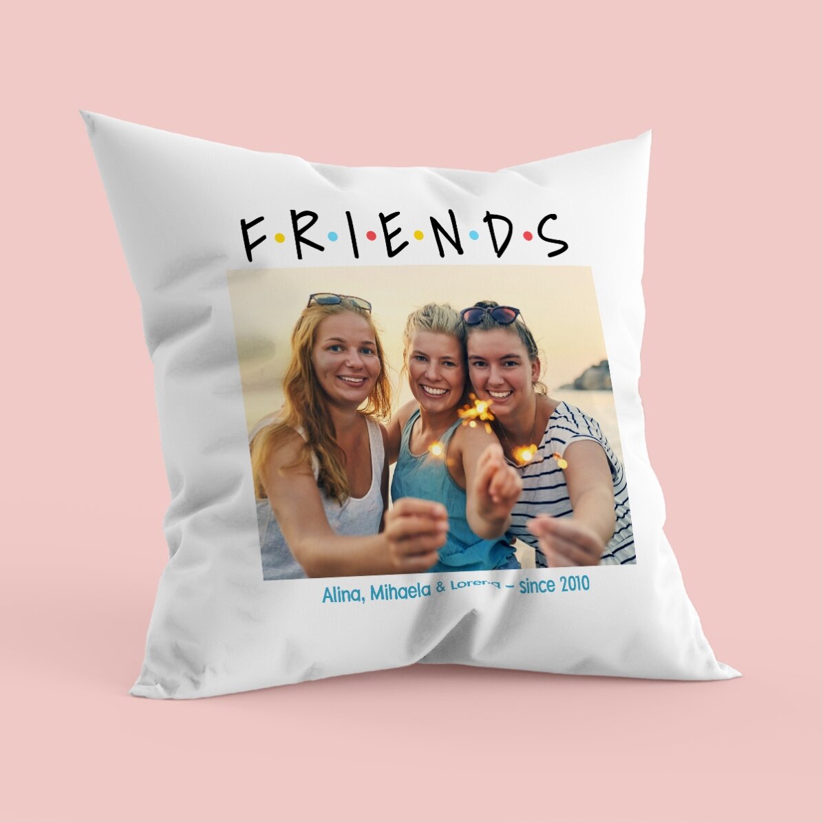 Personalised cushion with a photo and message – FRIENDS